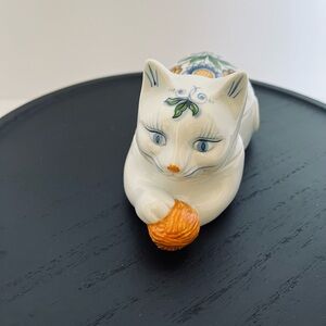 Ardene Porcelain Cat Trinket Box 🧶